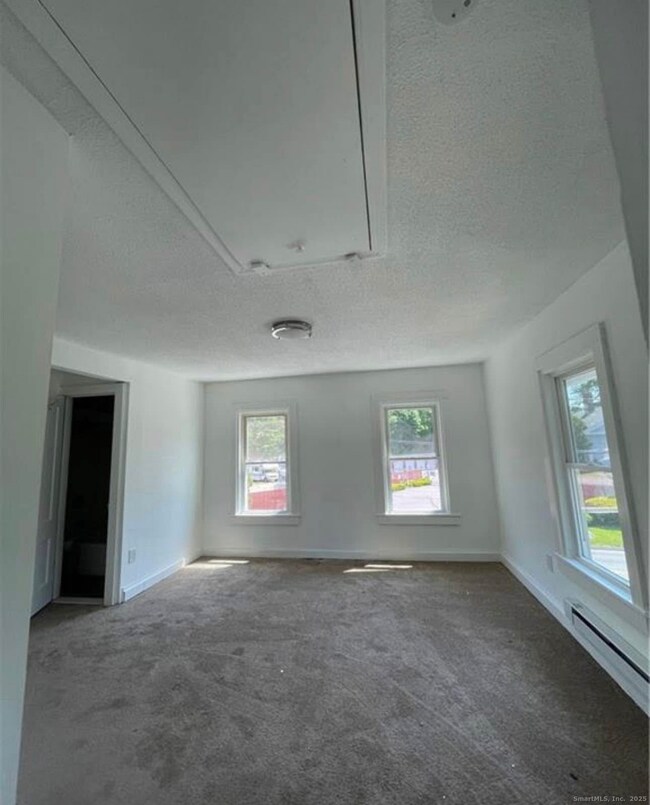32 Neumann St unit 2, Naugatuck, CT 06770 - photo 2