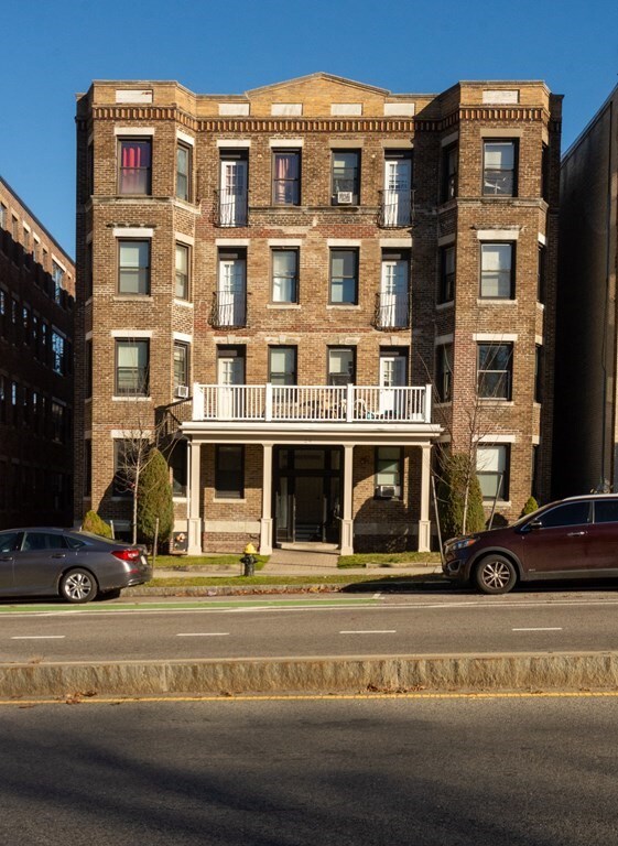 24 Seaver St unit 4B, Dorchester, MA 02121 - photo 2