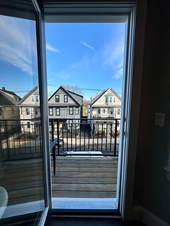 122 Hudson St unit 2, Somerville, MA 02144 - photo 6
