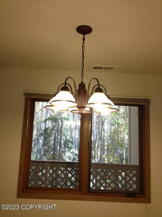 5 dining area