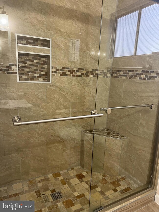 2704 Hughes Rd, Adelphi, MD 20783 - photo 6