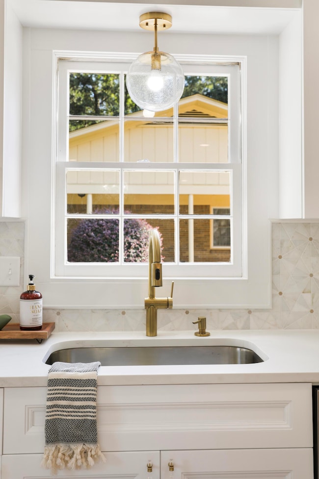 122 Pinewood Dr, Moncks Corner, SC 29461 - photo 5