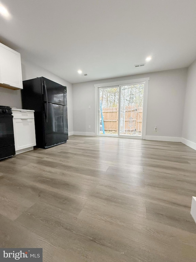 1805 Village Green Dr, Hyattsville, MD 20785 - photo 3