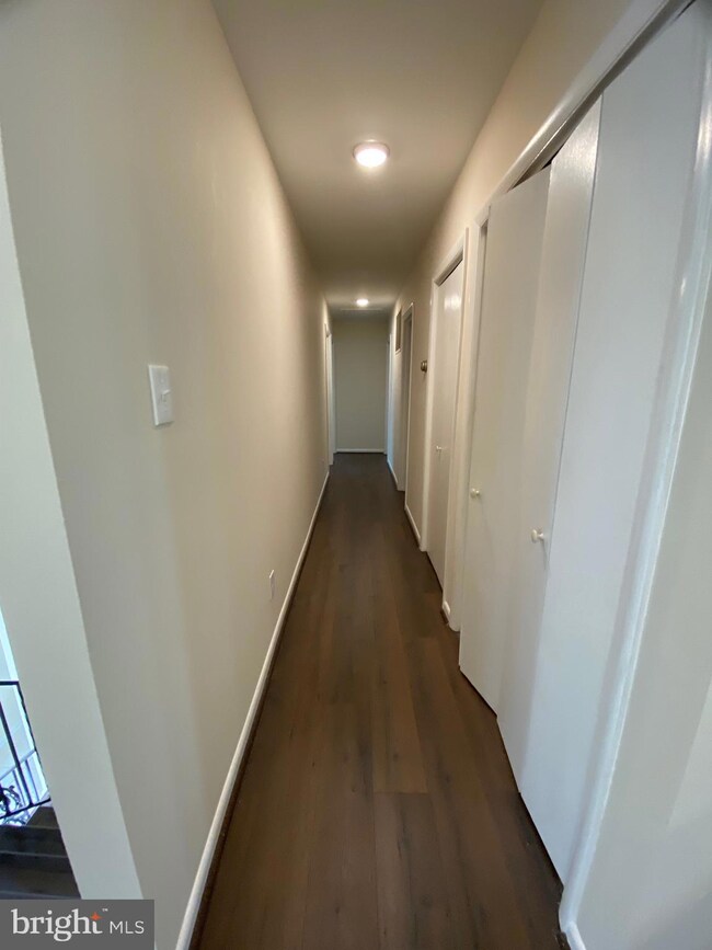 5222 Portsmouth Rd, Fairfax, VA 22032 - photo 7