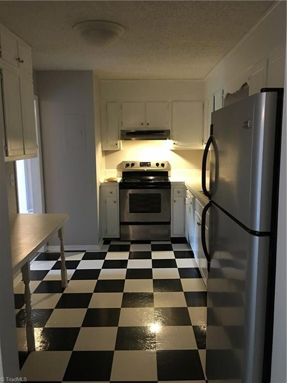 Kitchen View w/appliances
