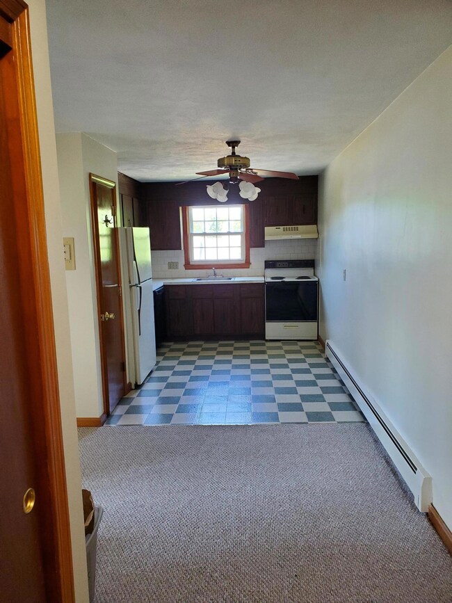 2a. Kitchen from Bathroom[39841]