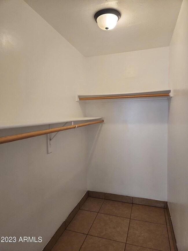 1812 N 26th Place unit 2, Phoenix, AZ 85008 - photo 6