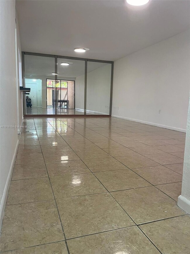 800 NE 199th St unit 106D, Miami, FL 33179 - photo 3