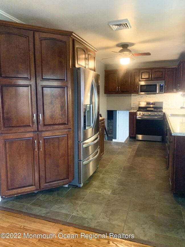 91 Wall St, West Long Branch, NJ 07764 - photo 6