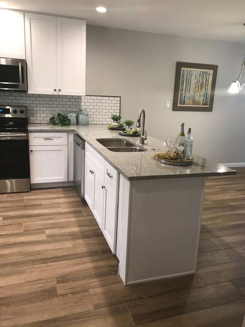 Kitchen Peninsula