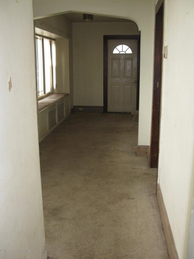 1016 S Webster Ave, Scranton, PA 18505 - photo 4