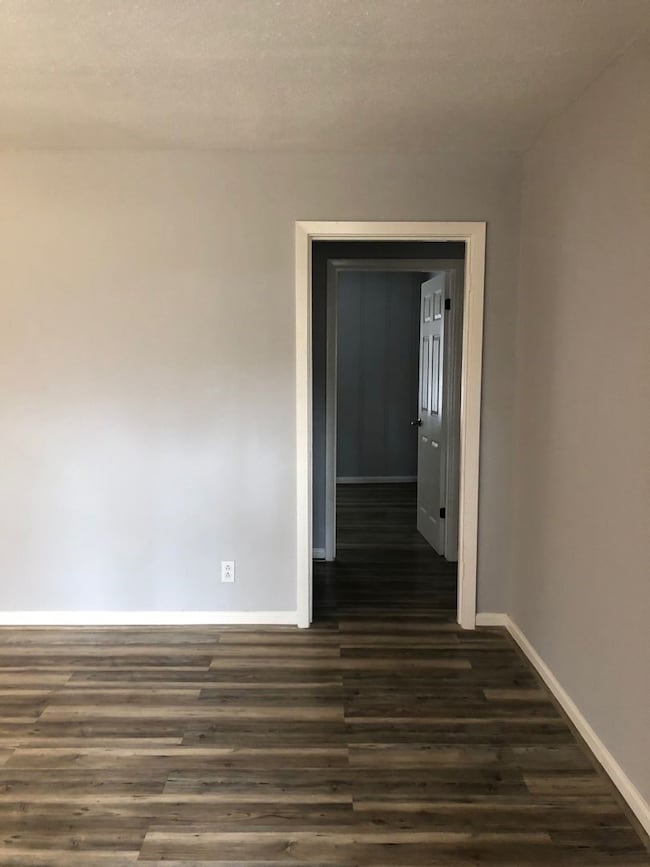 503 Willow Ave, Cleveland, TX 77327 - photo 4