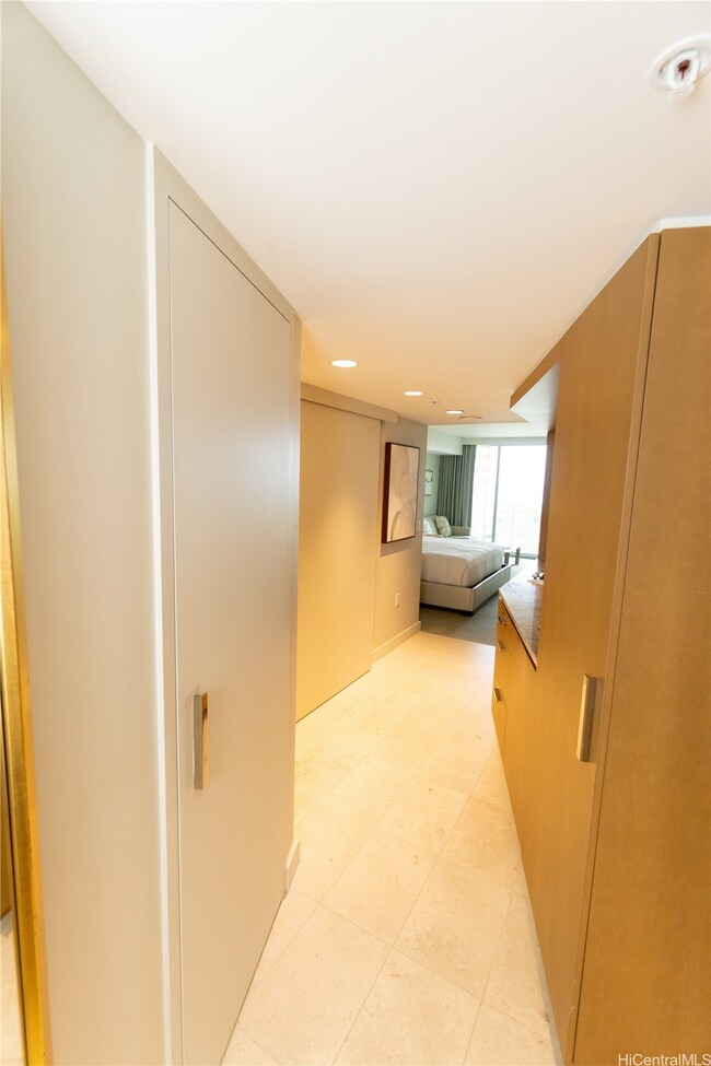 Ritz Carlton Residences Tower I unit 1613, Honolulu, HI 96815 - photo 5