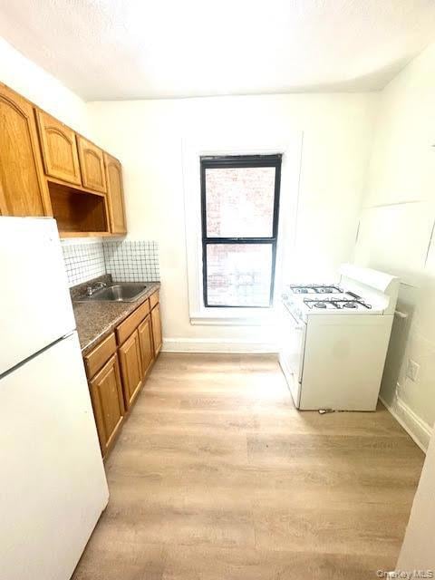 30 MacOmbs Place unit 24, New York, NY 10039 - photo 4