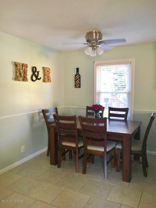 Delton-dining room table