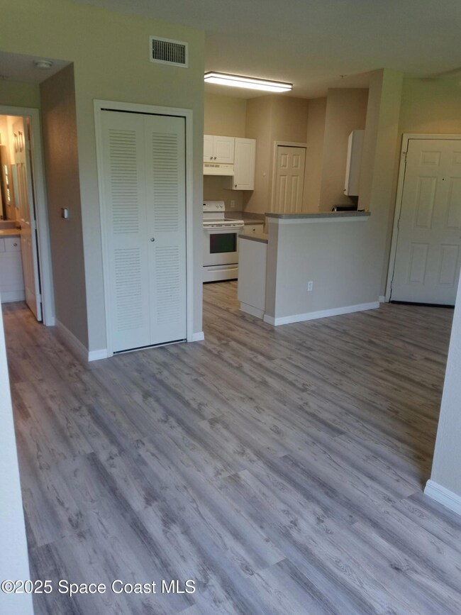 1777 Sophias Dr unit 106, Melbourne, FL 32940 - photo 2