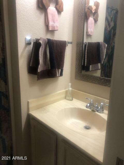 SECONDARY BATHROOM