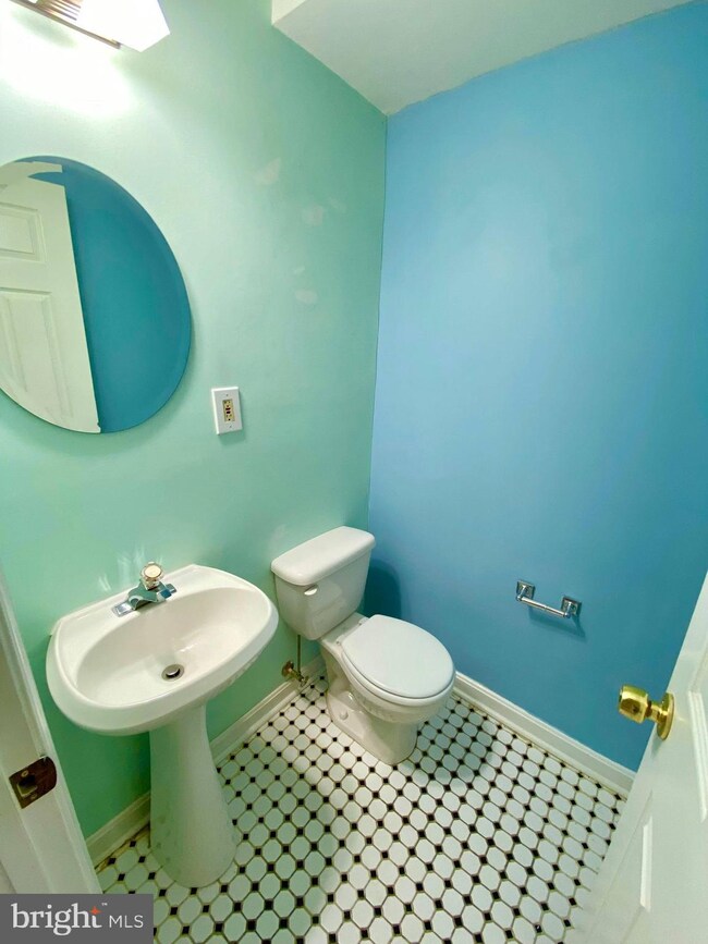 1823 S Charles St, Baltimore, MD 21230 - photo 6