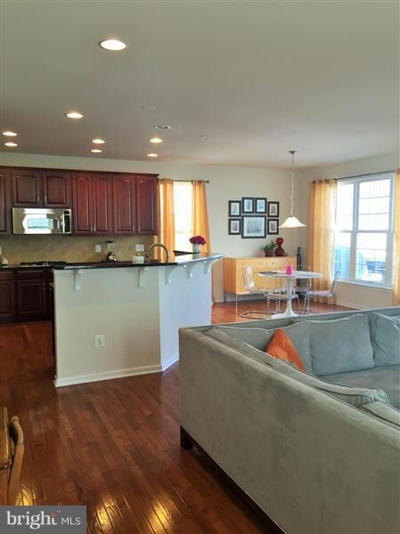 25281 Doolittle Ln, Chantilly, VA 20152 - photo 7