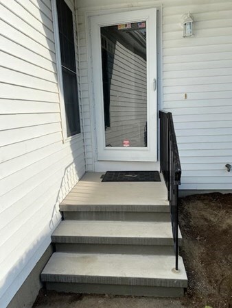 27 Robin Ln, Rockland, MA 02370 - photo 3