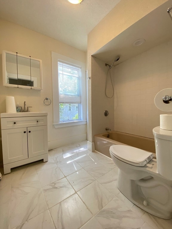 381 Broadway unit 2, Lynn, MA 01904 - photo 4