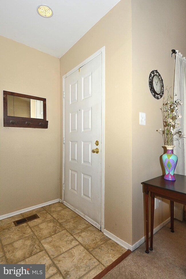 20236 Grazing Way, Montgomery Village, MD 20886 - photo 4