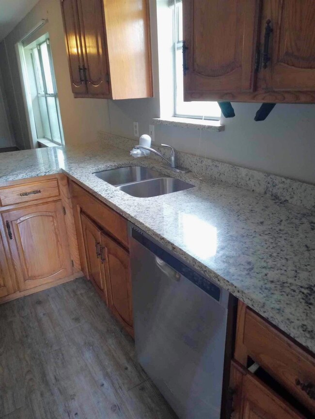 218 Christina Place, Grand Prairie, TX 75051 - photo 4