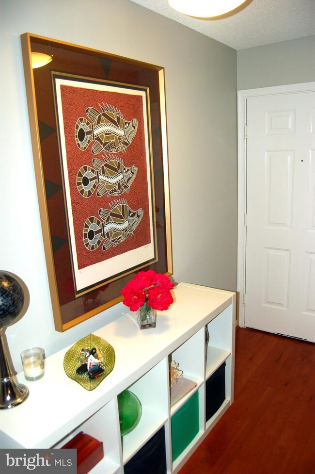12105 Greenway Ct unit 101, Fairfax, VA 22033 - photo 3
