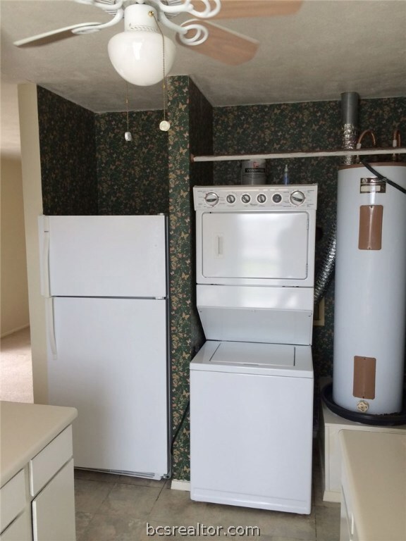 1114 Autumn Cir unit D, College Station, TX 77840 - photo 6