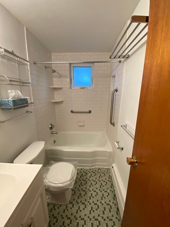 27 School Ave unit B, Waltham, MA 02453 - photo 5