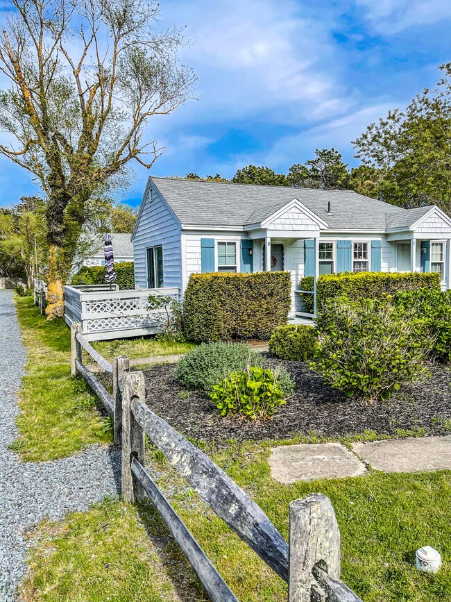 54 Swan River Rd unit 2, West Dennis, MA 02670 - photo 2