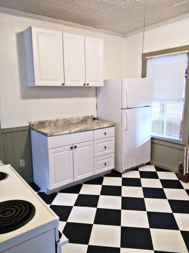 31 Dartmouth St, Keene, NH 03431 - photo 7