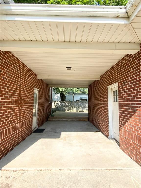 220 9th St, Covington, IN 47932 - photo 3