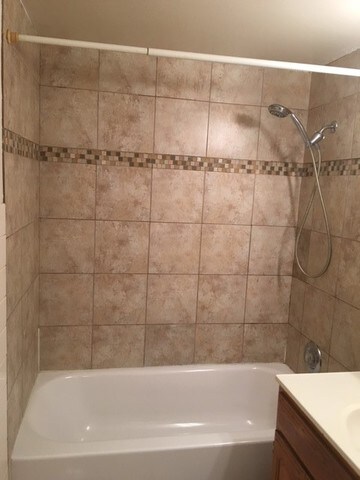 454 S Spring Rd unit 16, Elmhurst, IL 60126 - photo 6