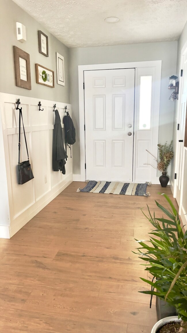 7367 Oakview Dr, Avon, IN 46123 - photo 4