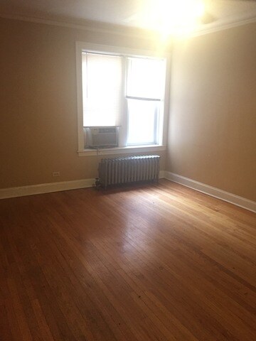 6318 N Mozart St unit 1R, Chicago, IL 60659 - photo 2