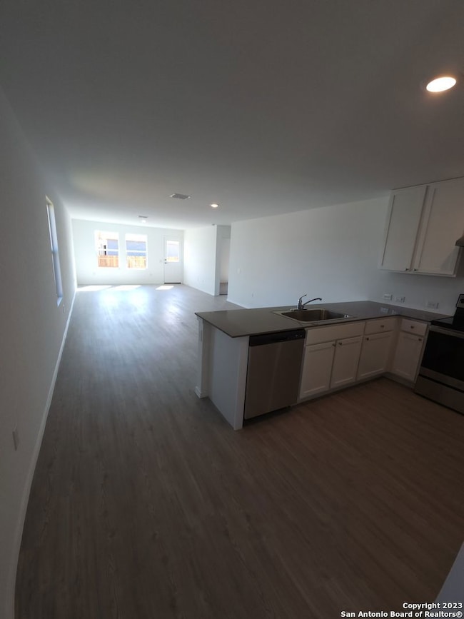 13102 Watrous Dr, San Antonio, TX 78221 - photo 4