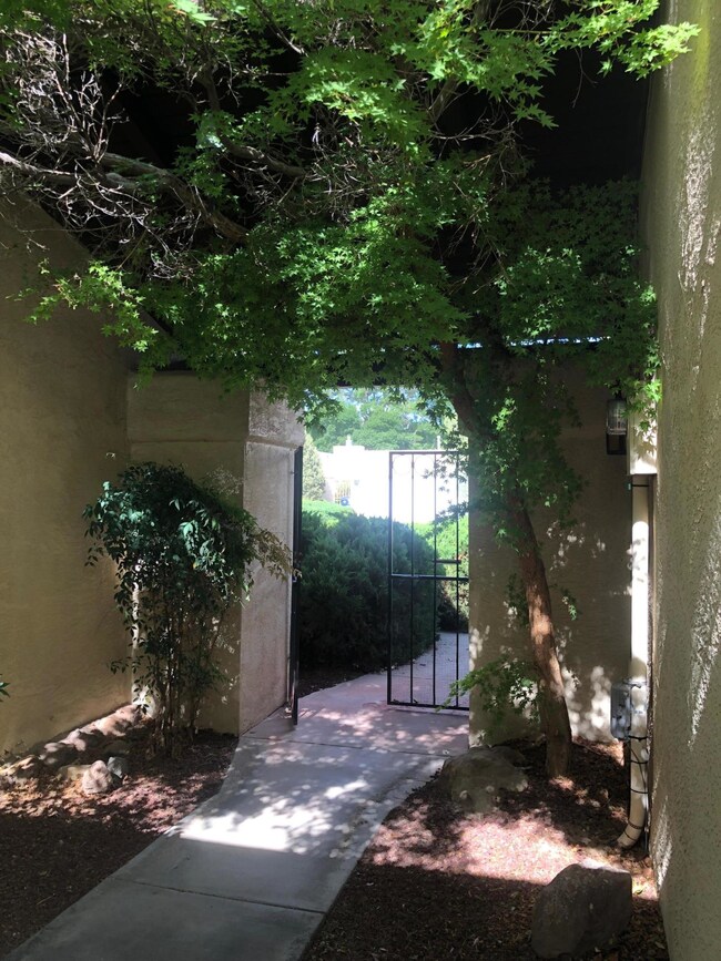 5811 Knollwood Dr NE, Albuquerque, NM 87109 - photo 4