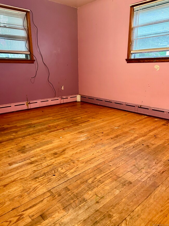 71 Saddle Rd, Norwalk, CT 06851 - photo 7