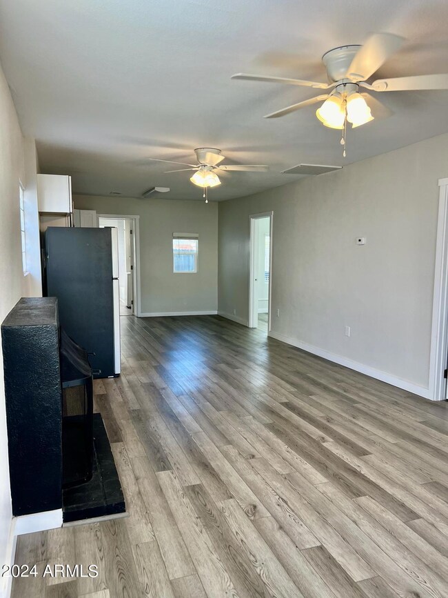 2126 N 25th Place unit A, Phoenix, AZ 85008 - photo 3