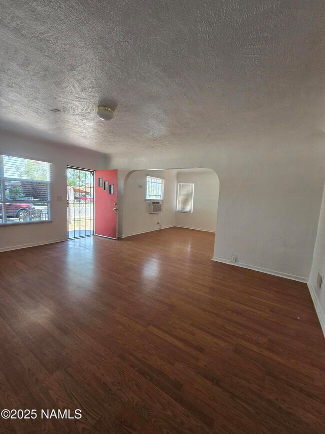 515 W Maple St, Winslow, AZ 86047 - photo 3