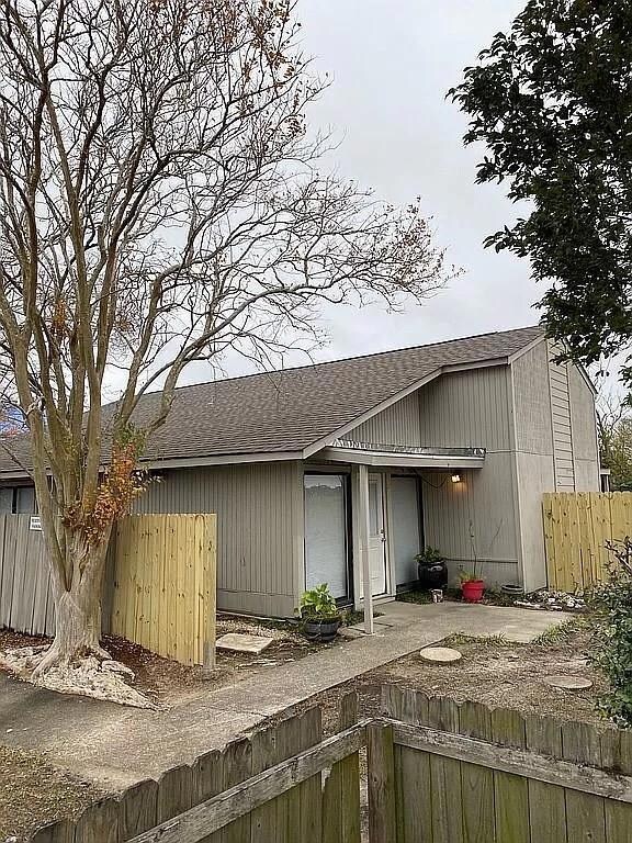 1847 Fox Run Dr, Lake Charles, LA 70605 - photo 2