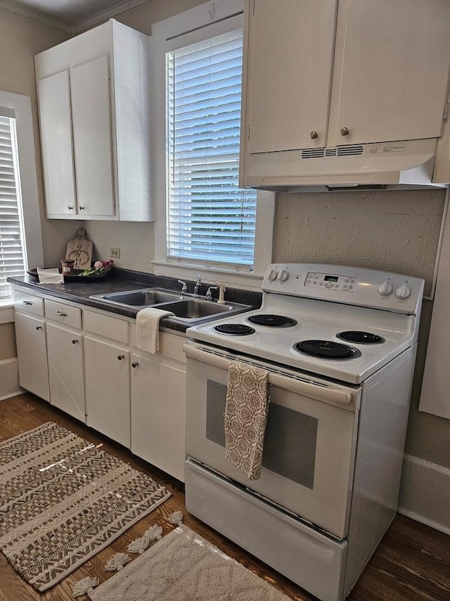 320 S Monroe St, Bainbridge, GA 39819 - photo 4