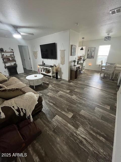2000 S. Apache Rd. Lot 296...