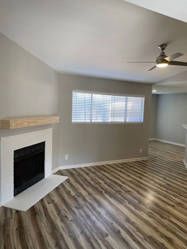 7200 T C Jester Blvd unit 4004, Houston, TX 77088 - photo 5