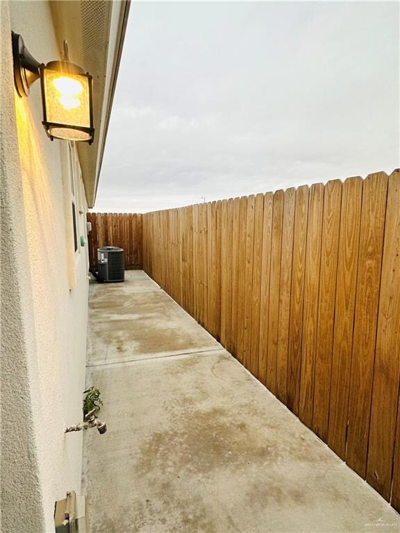 12508 N 39th St, Edinburg, TX 78541 - photo 5