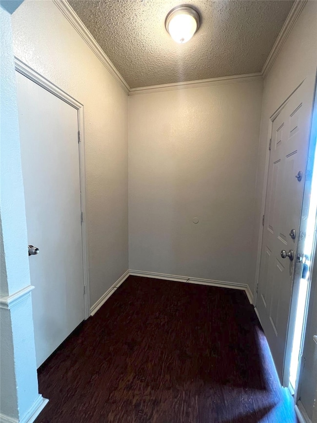 725 Kingston Dr, Grand Prairie, TX 75051 - photo 3