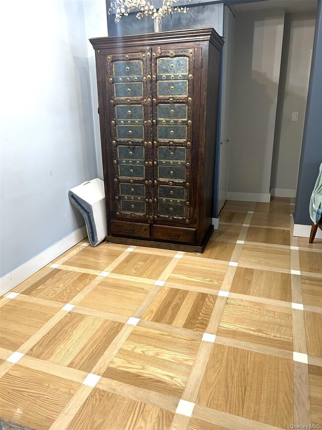 89-15 Parsons Blvd unit 9, Jamaica, NY 11432 - photo 4