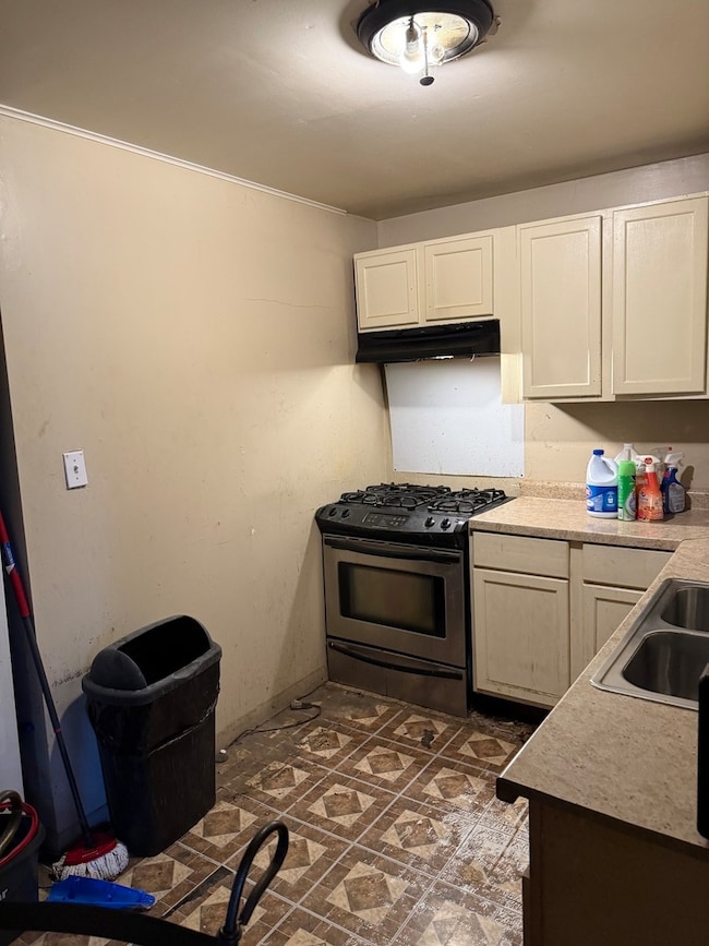 unlisted-address, Urbana, IL 61801 - photo 6