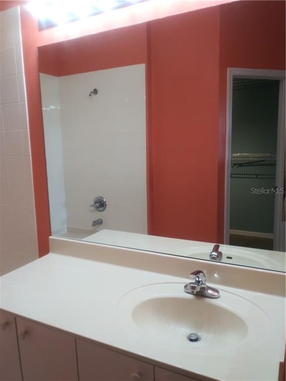 11822 Whisper Creek Dr, Riverview, FL 33569 - photo 6